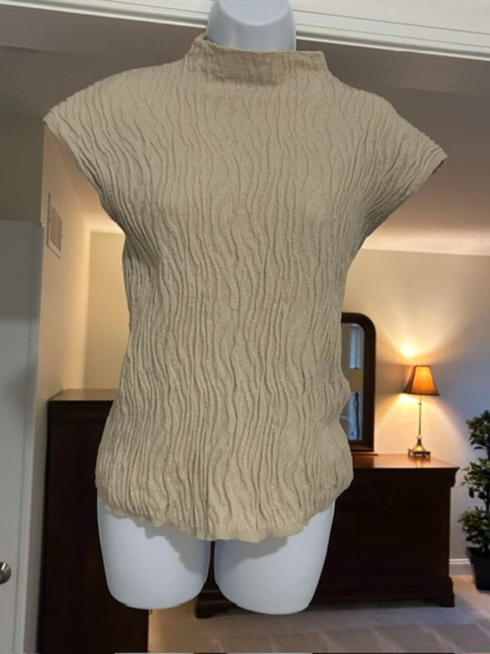 Zara Textured Stretch Mock Neck Top | Beige Crinkle Knit Cap Sleeve Top | Size S